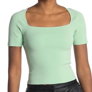 ALICE AND OLIVIA
Brynn Square Neck Crop Top In Mint